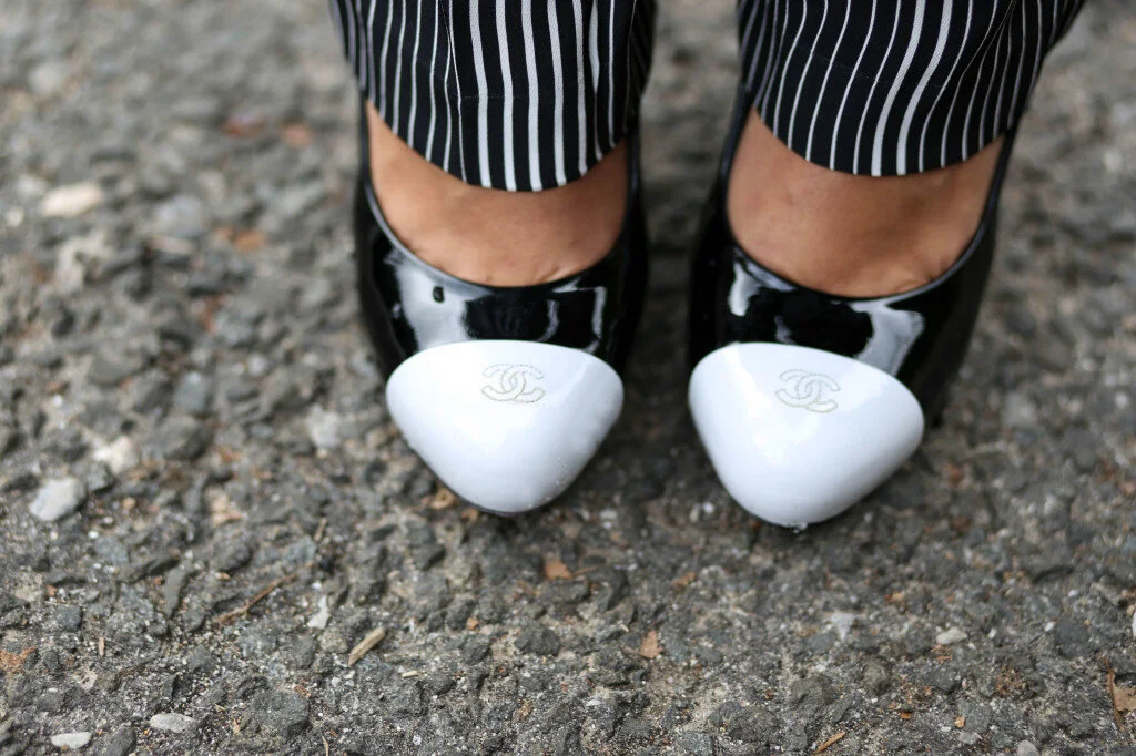 Vanessa-Santos-La-Vida-Glamour-Chanel-Shoes-Black-and-White.jpg