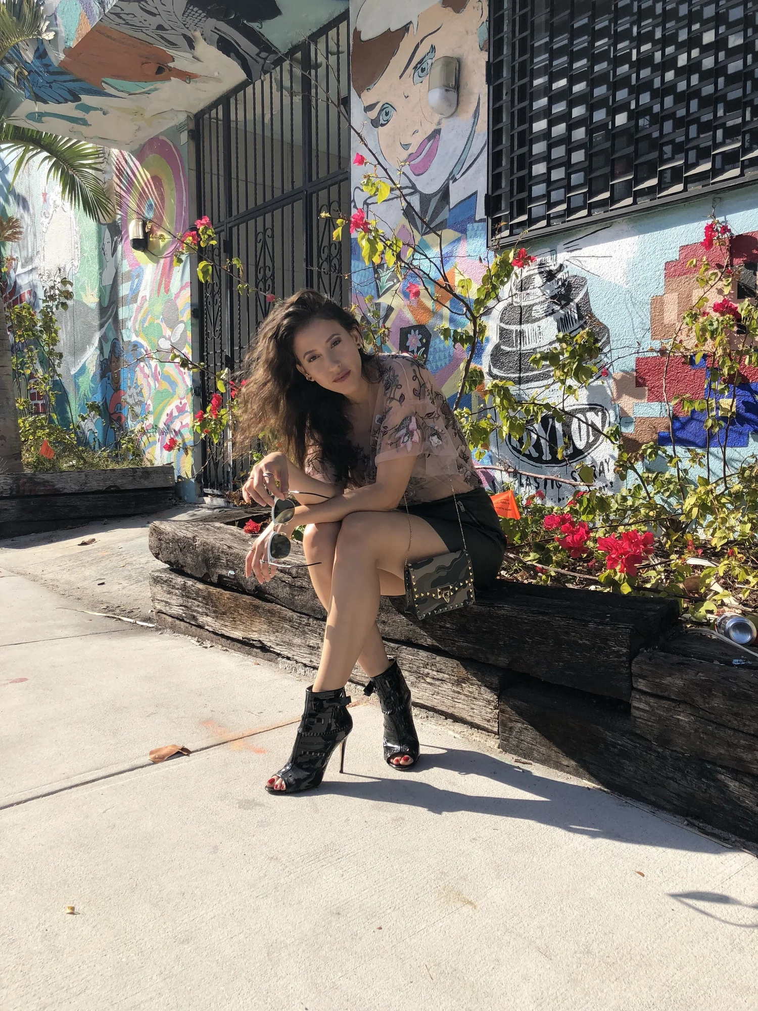 Vanessa-Santos-La-Vida-Glamour-Date-Night-Outfit.jpg