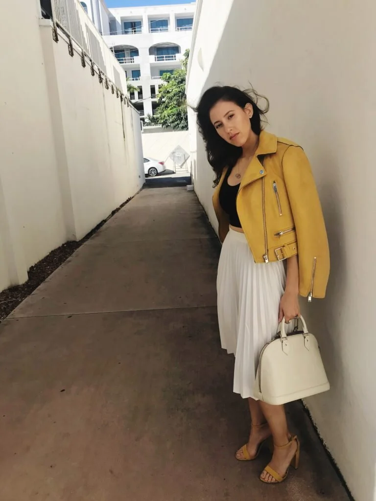 Vanessa-Santos-La-Vida-Glamour-Statement-Jacket-White-Skirt.jpg
