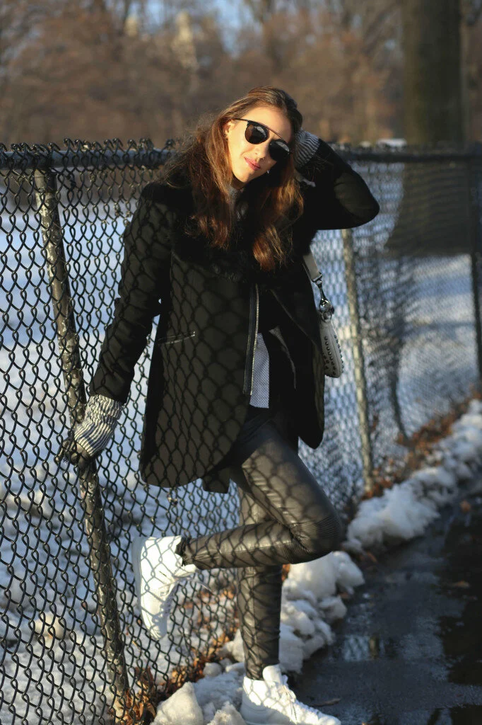 Vanessa-Santos-La-Vida-Glamour-Winter-Style-Fashion-Blogger-Central-Park.jpg