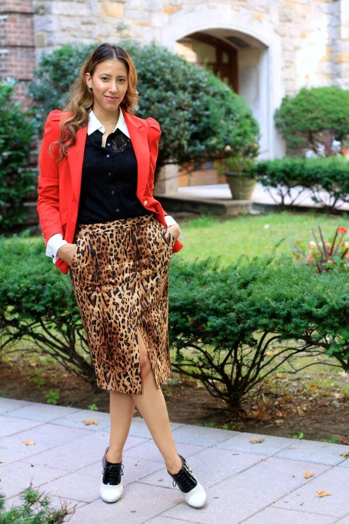 Vanessa-Santos-La-Vida-Glamour-Leopard-Skirt-Red-Blazer-Lace.jpg